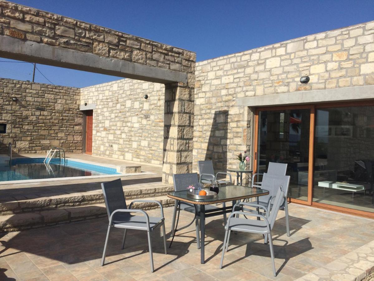 Villa Ypsilon Karoti  ภายนอก รูปภาพ