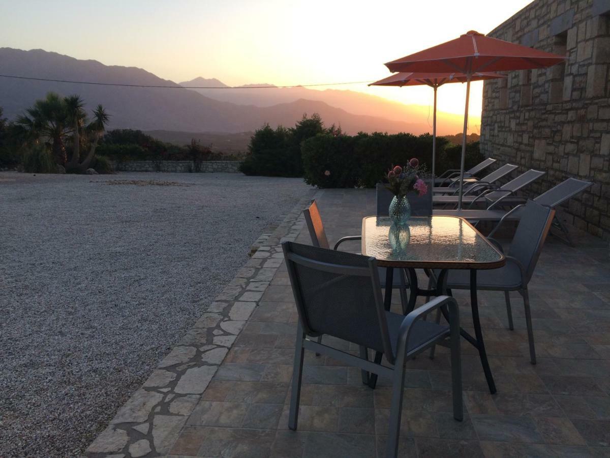 Villa Ypsilon Karoti  ภายนอก รูปภาพ