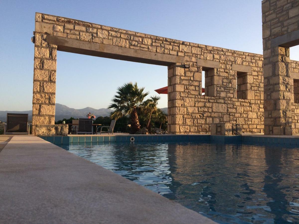 Villa Ypsilon Karoti  ภายนอก รูปภาพ