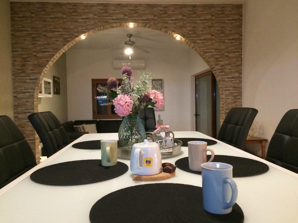 Villa Ypsilon Karoti  ภายนอก รูปภาพ