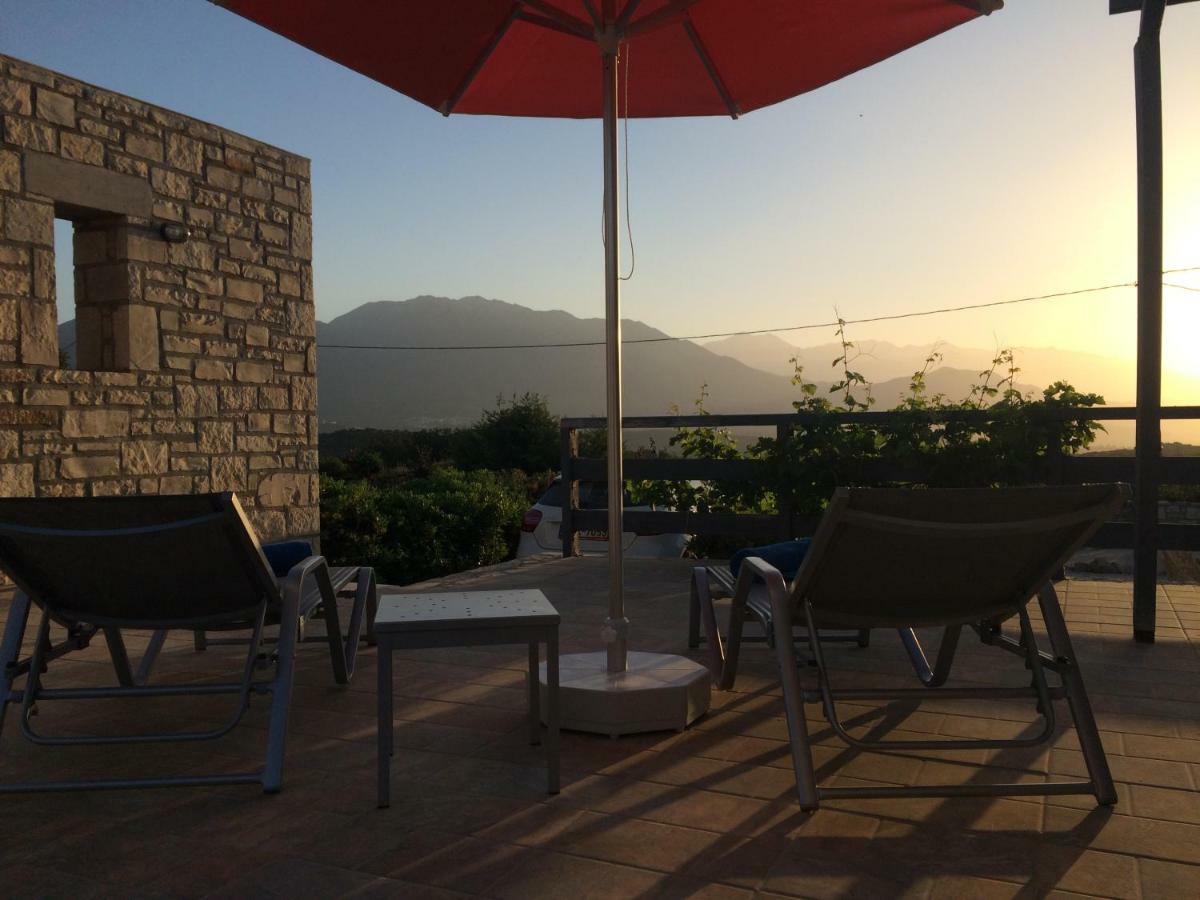 Villa Ypsilon Karoti  ภายนอก รูปภาพ
