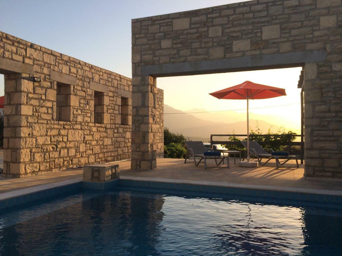 Villa Ypsilon Karoti  ภายนอก รูปภาพ