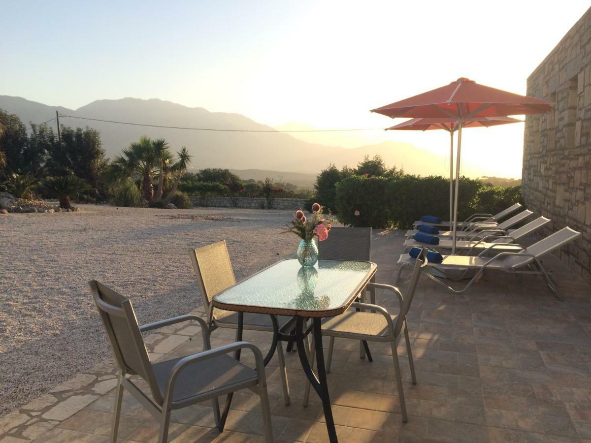 Villa Ypsilon Karoti  ภายนอก รูปภาพ