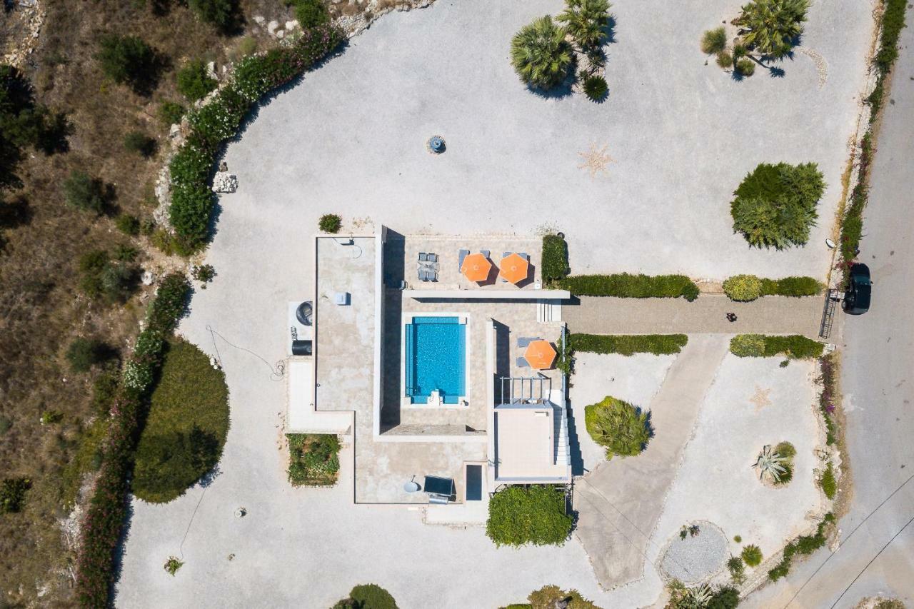 Villa Ypsilon Karoti  ภายนอก รูปภาพ
