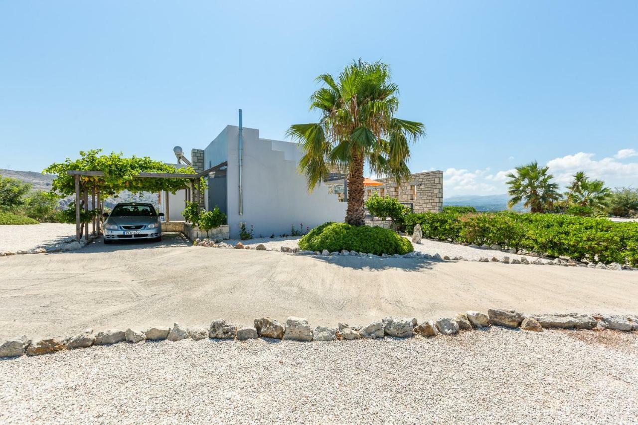 Villa Ypsilon Karoti  ภายนอก รูปภาพ