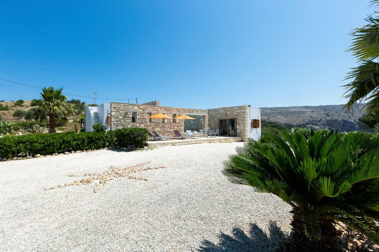 Villa Ypsilon Karoti  ภายนอก รูปภาพ