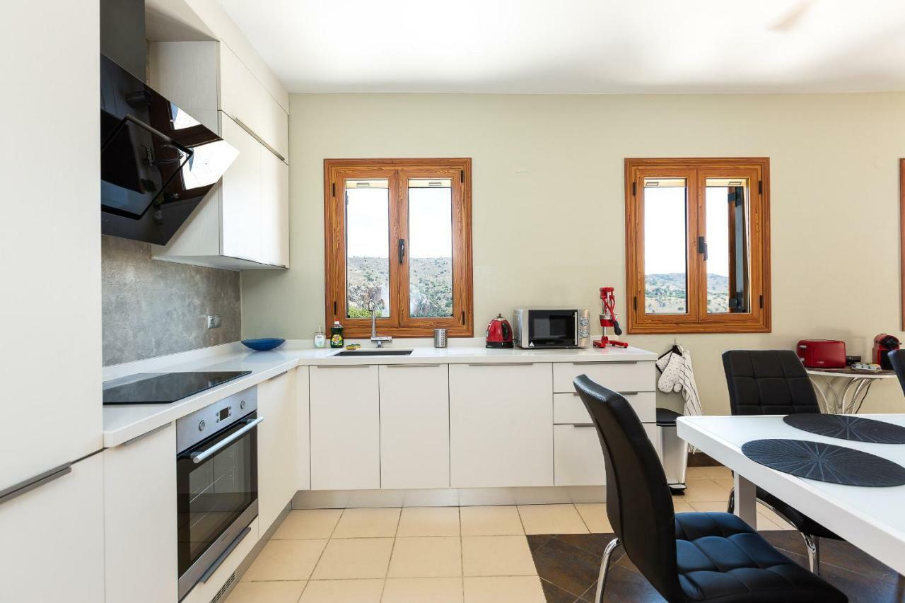 Villa Ypsilon Karoti  ภายนอก รูปภาพ