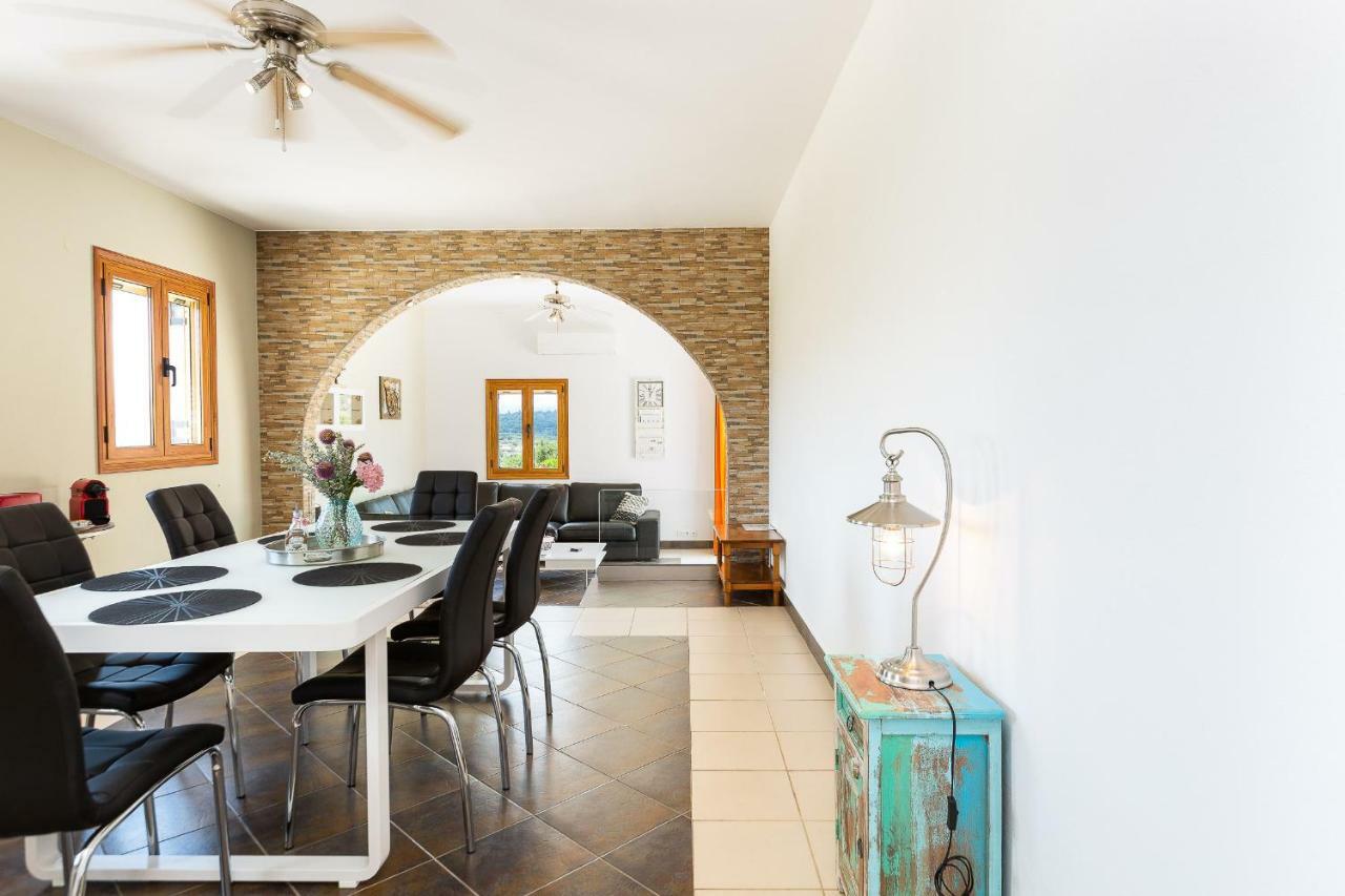 Villa Ypsilon Karoti  ภายนอก รูปภาพ